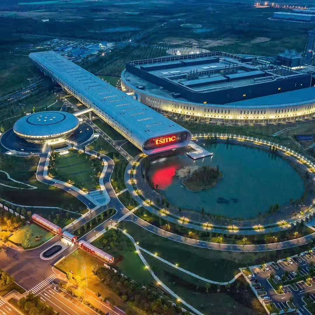 �Ͼ��_(t��i)�e�12Ӣ�����칤�S(ch��ng)��130000�O��